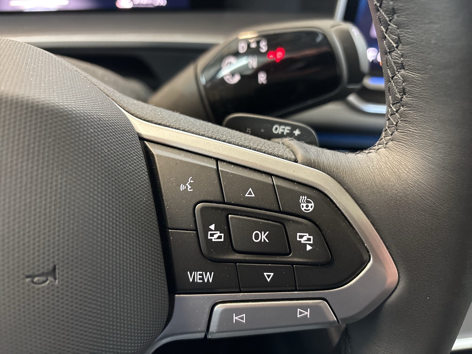 Volkswagen Tayron 2.0 LIFE AHK CAM ACC CARPLAY