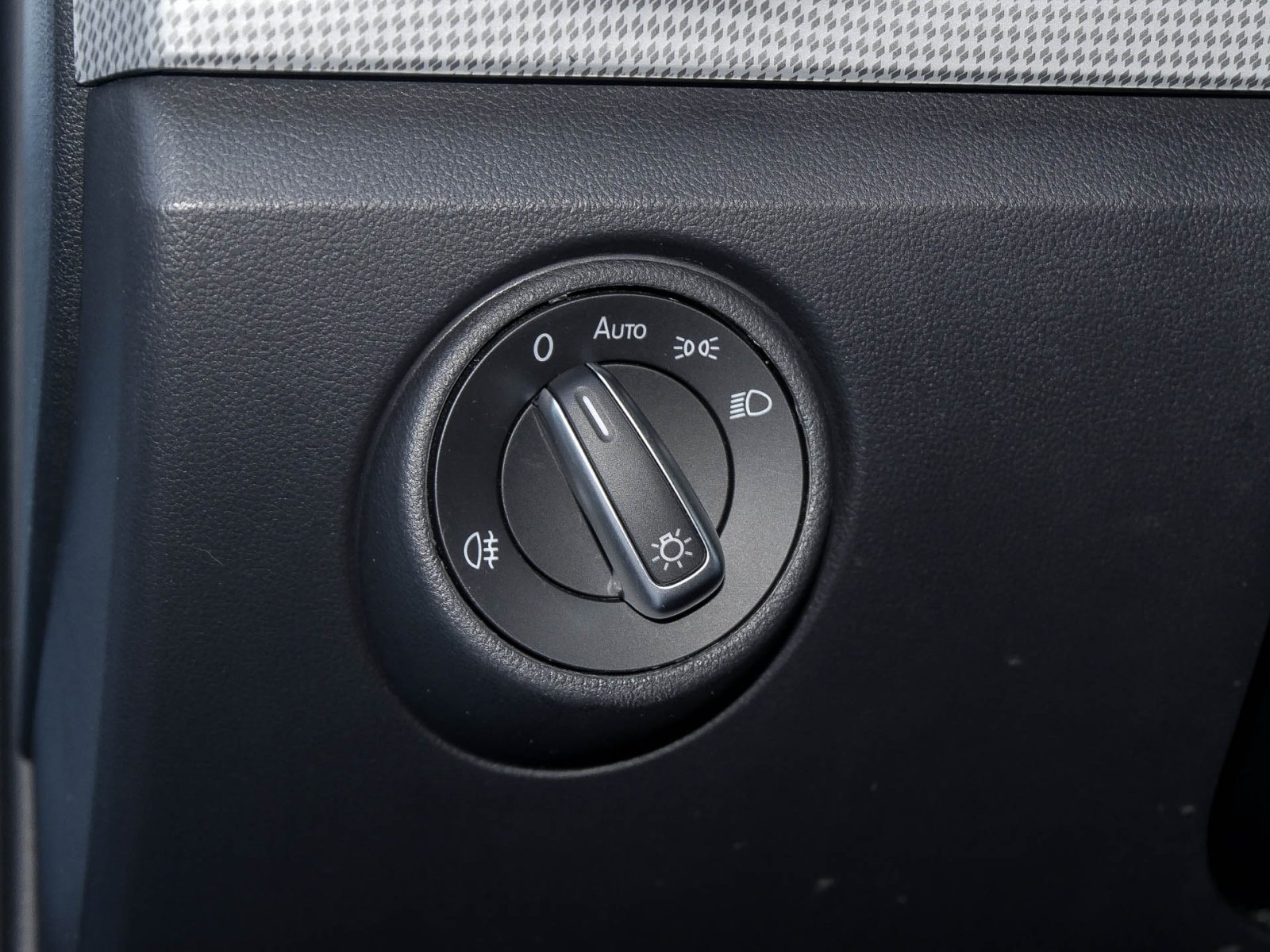 Volkswagen e-up! STYLE 4TÜREN CAM ALU SITZHEIZ.EINPARKHILFE