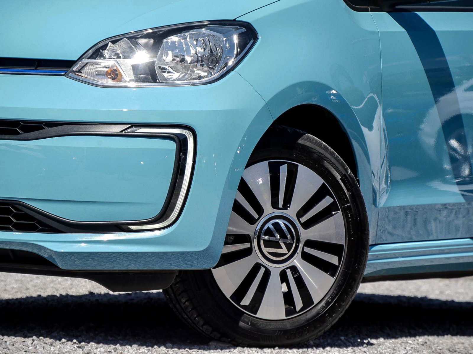 Volkswagen e-up! STYLE 4TÜREN CAM ALU SITZHEIZ.EINPARKHILFE