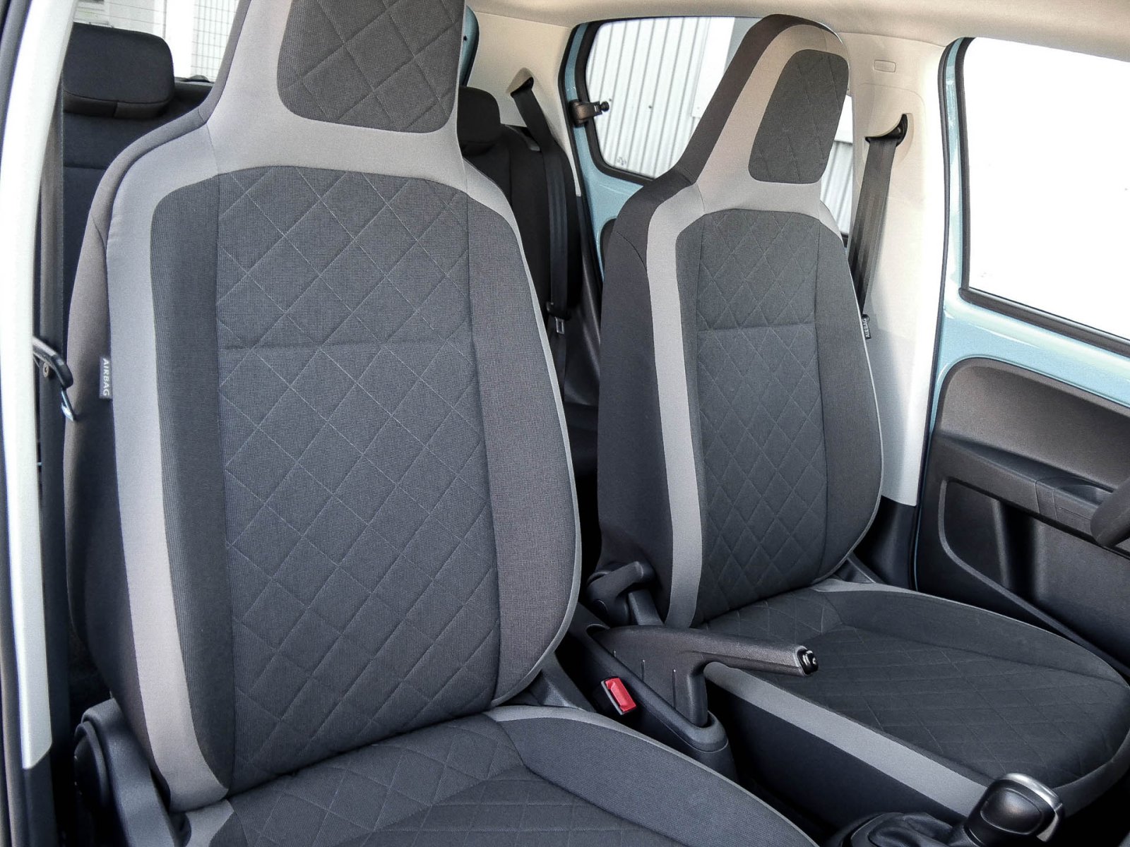 Volkswagen e-up! STYLE 4TÜREN CAM ALU SITZHEIZ.EINPARKHILFE