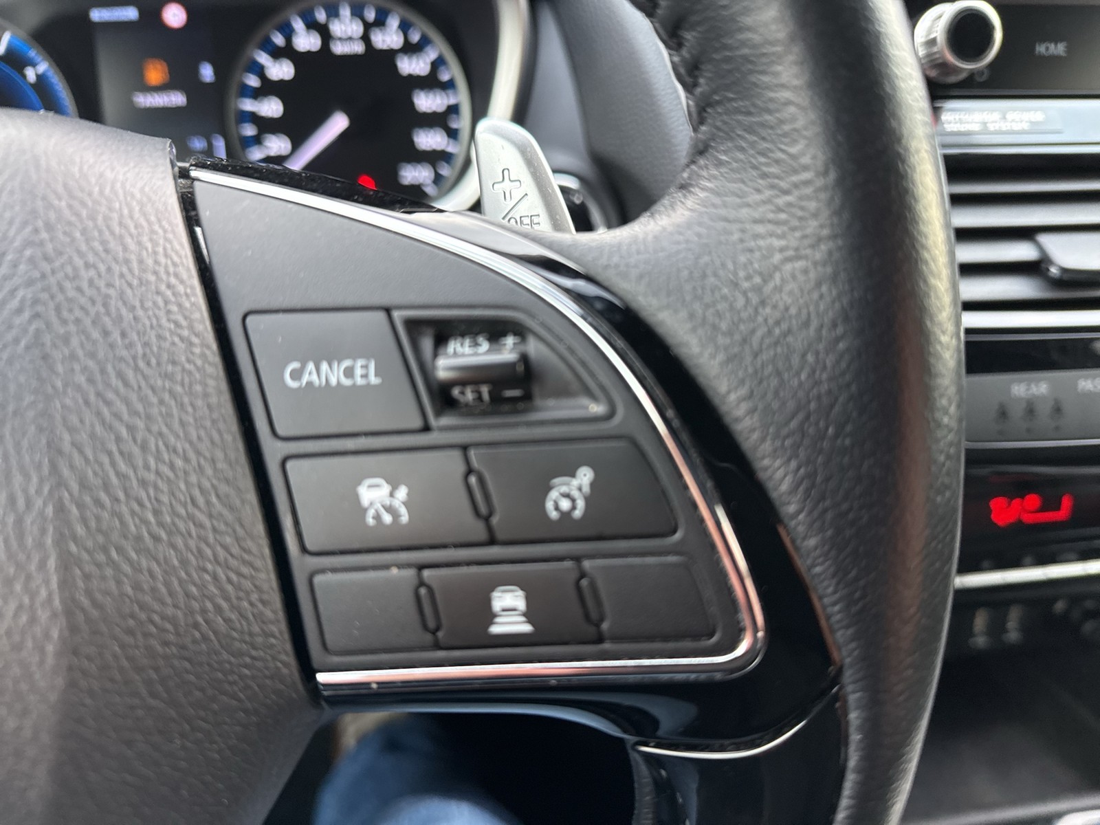 Mitsubishi Eclipse Cross HYBRID Top 4X4 PANO 360CAM LEDER