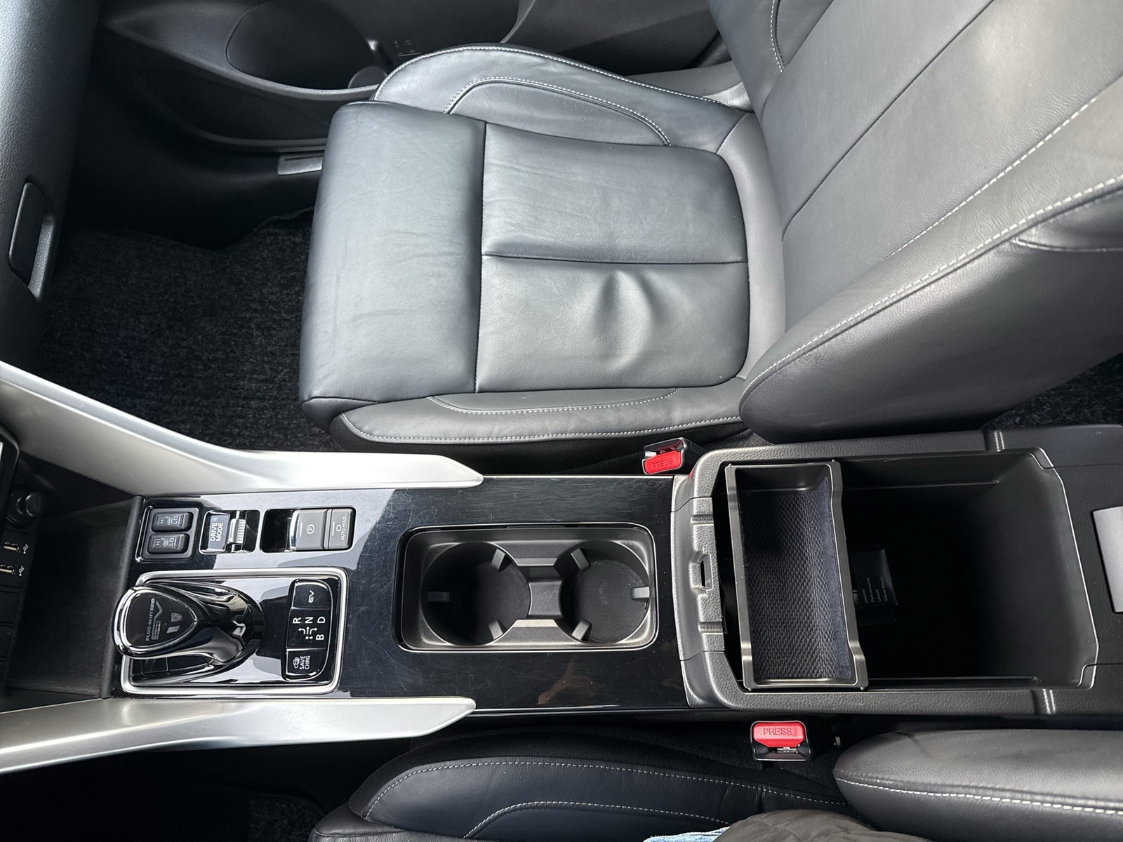 Mitsubishi Eclipse Cross HYBRID Top 4X4 PANO 360CAM LEDER