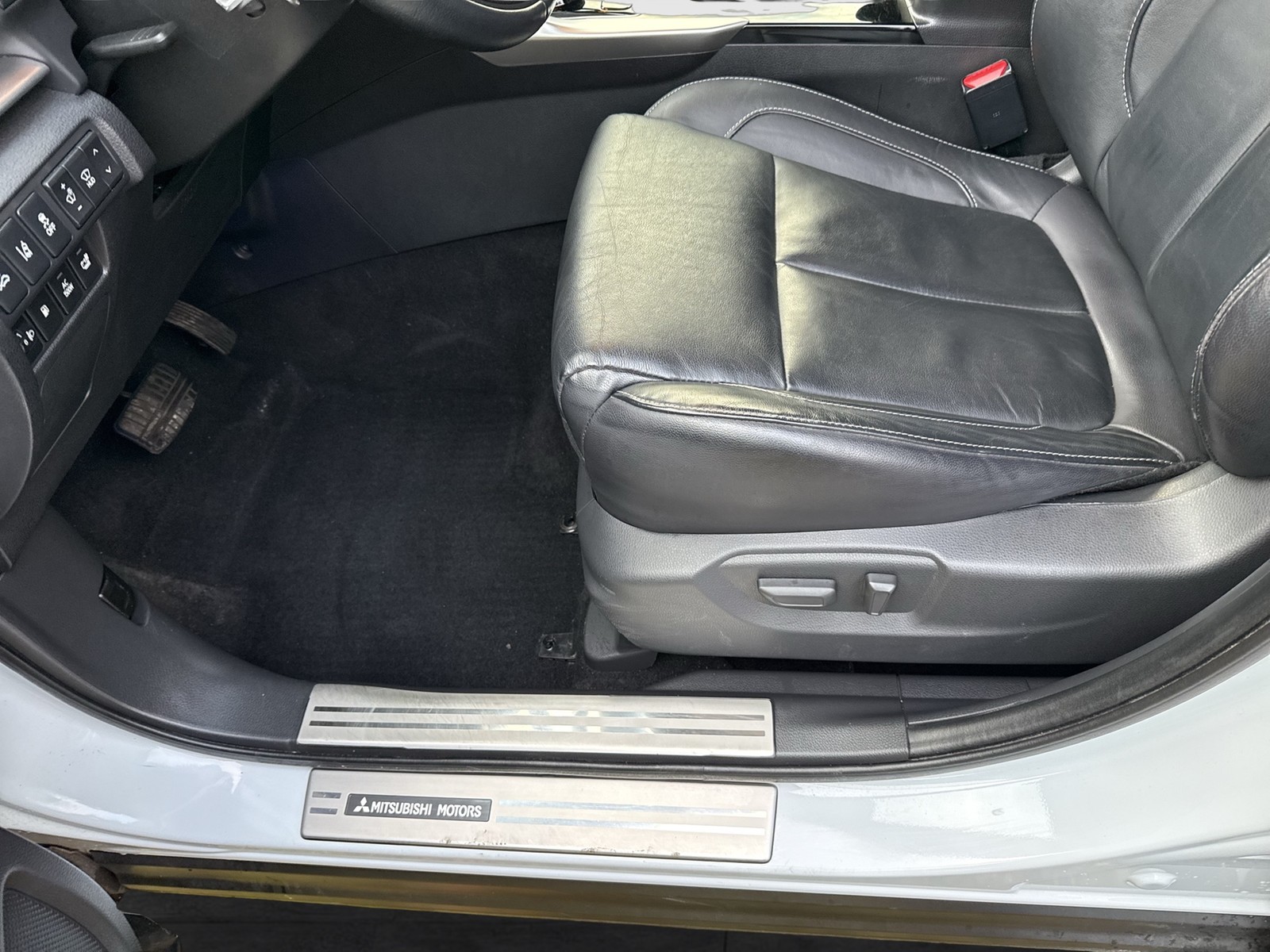 Mitsubishi Eclipse Cross HYBRID Top 4X4 PANO 360CAM LEDER