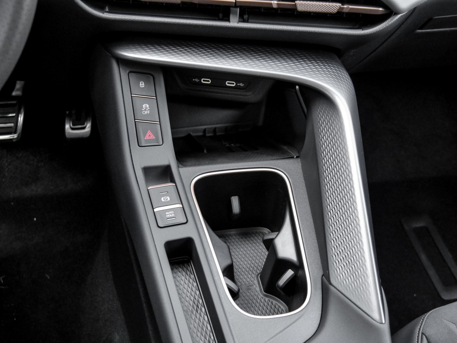Cupra Terramar 2.0 VZ DSG 4DRIVE AHK SENNH. PANO 20LM