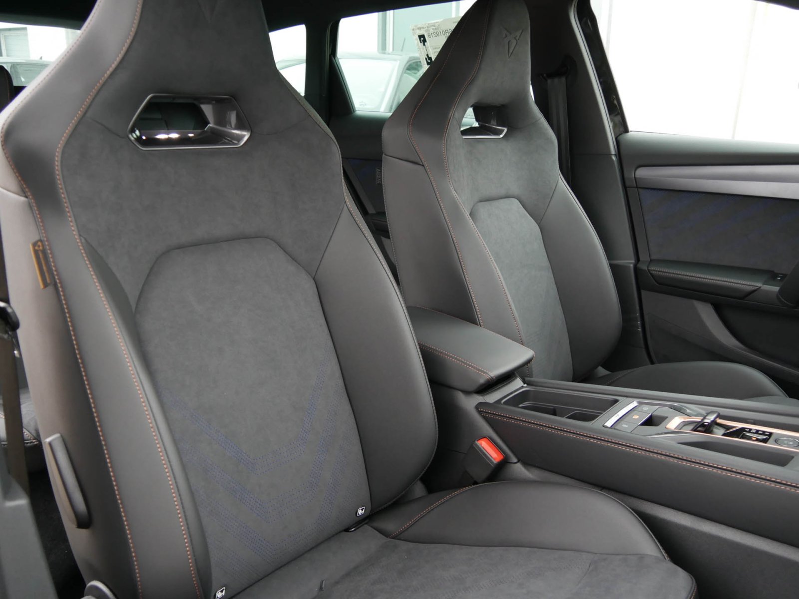 Cupra Leon ST 1.5 DSG eKLAPPE MATRIXLED NAVI CAM LM18