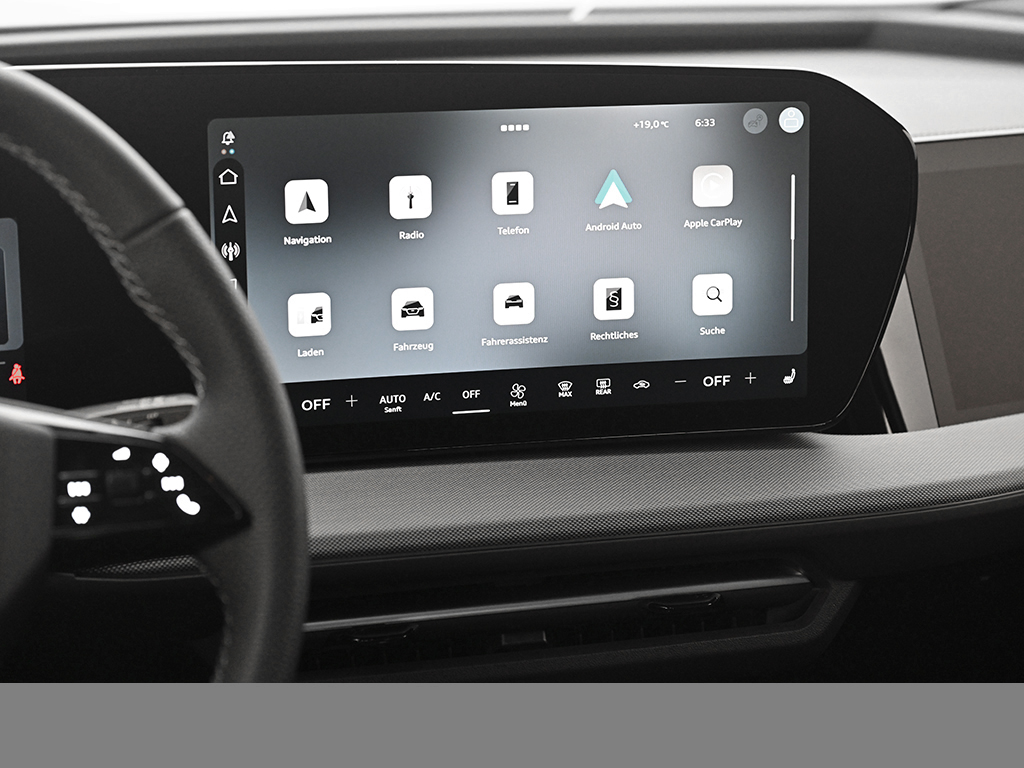 Audi Q4 e-tron quattro performance AHK PANO TECH PLUS