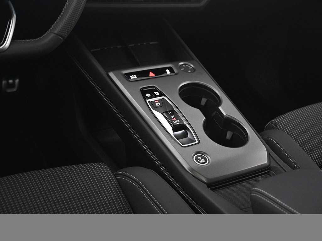 Audi Q4 e-tron quattro performance AHK PANO TECH PLUS
