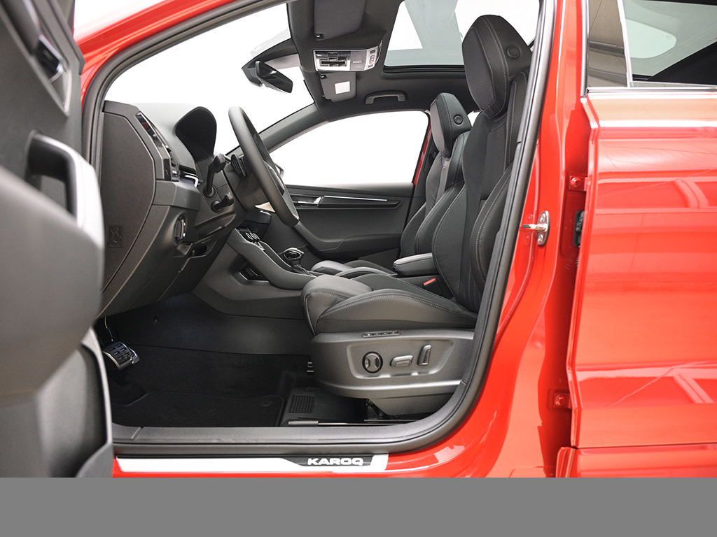 Skoda Karoq 2.0 SPORTLINE DSG 4x4 AHK PANO STANDHZG