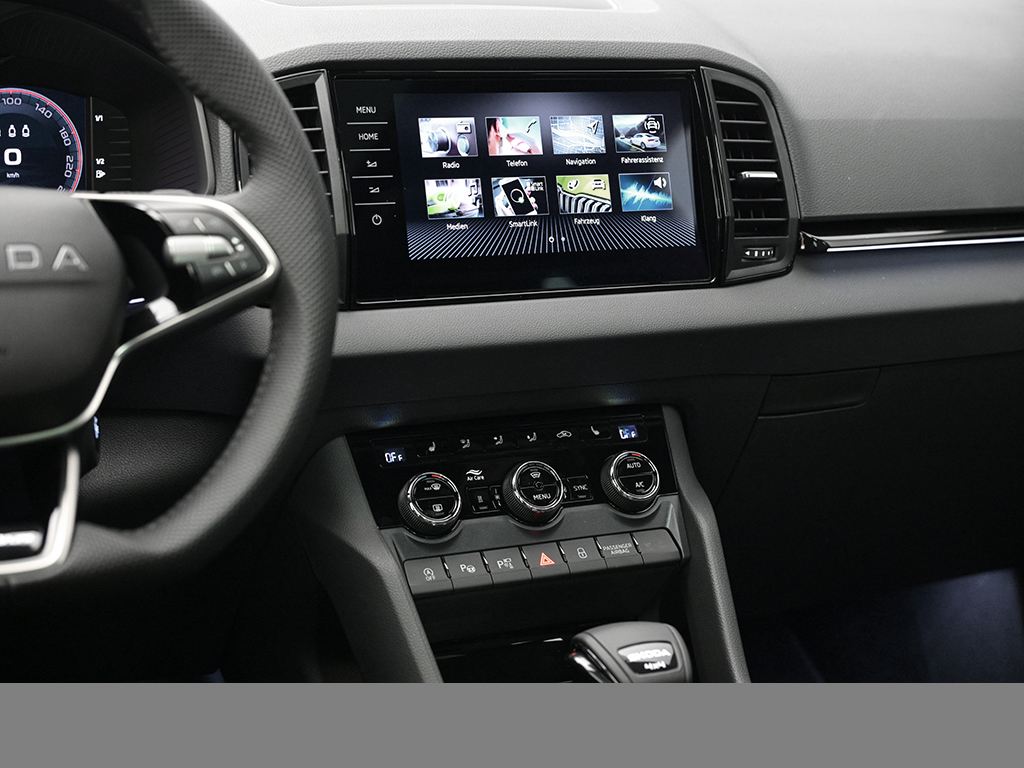 Skoda Karoq 2.0 SPORTLINE DSG 4x4 AHK PANO STANDHZG