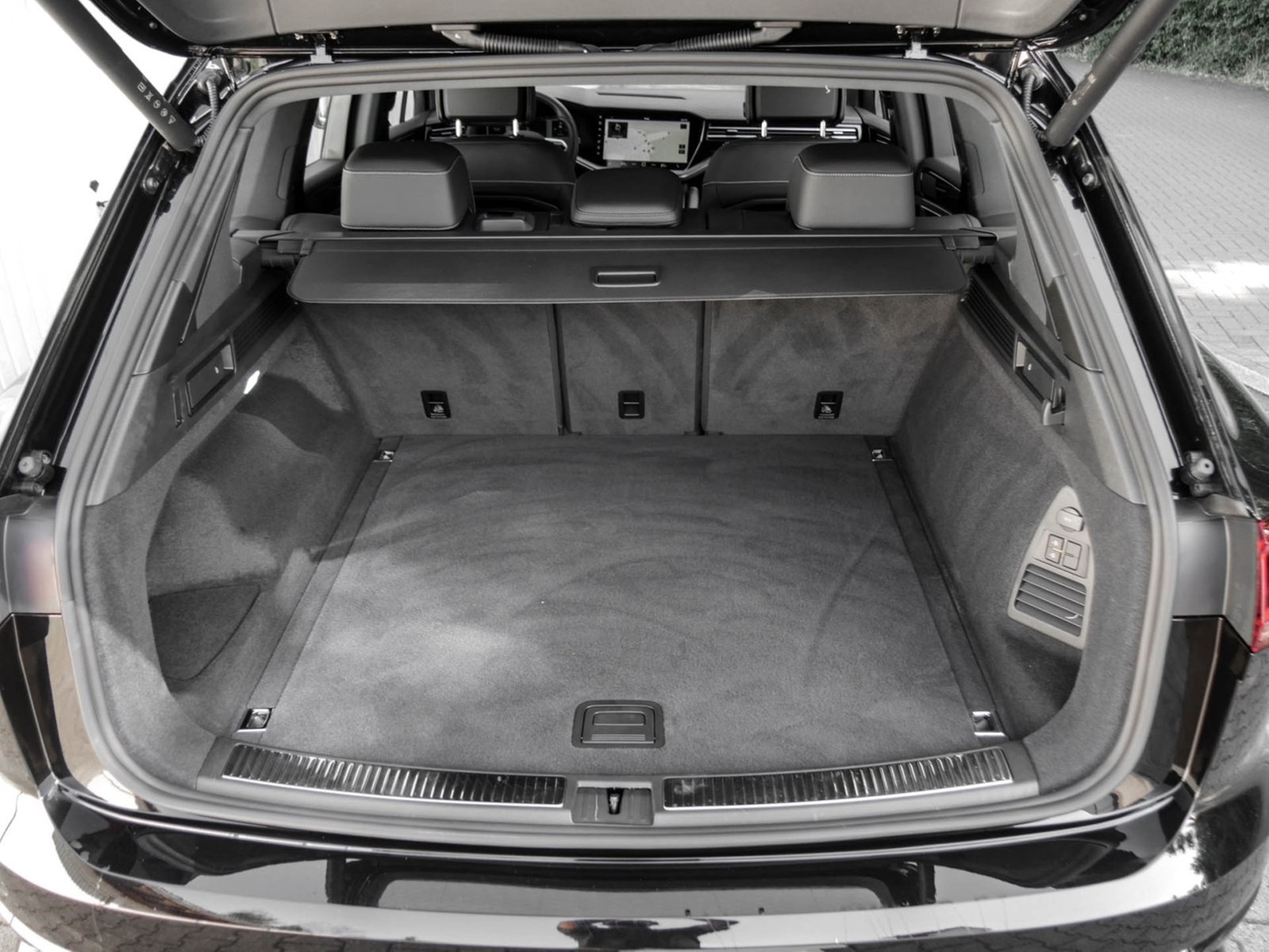 Volkswagen Touareg V6 R-LINE NEUES MODELL AHK CAM ACC LM19