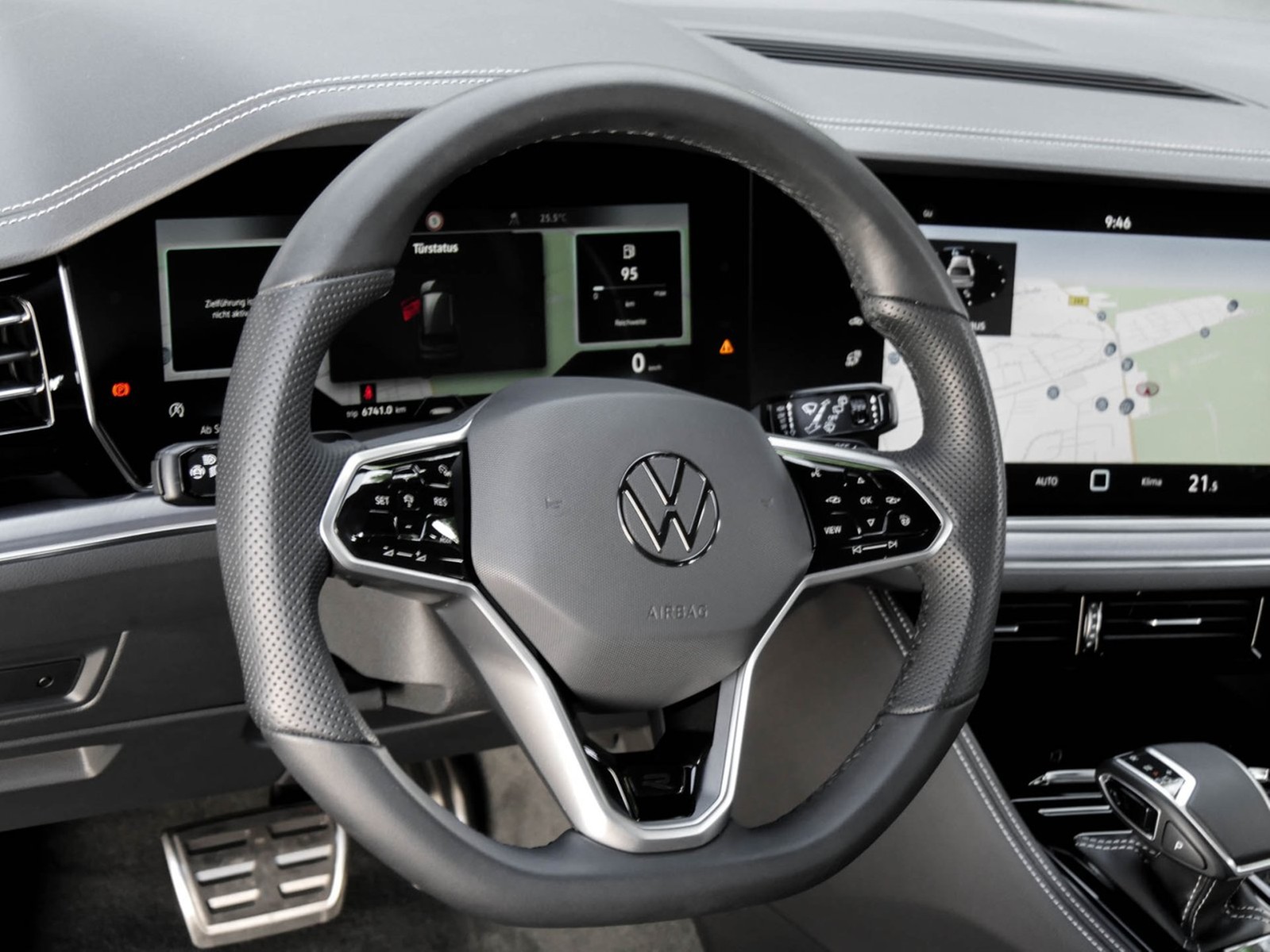 Volkswagen Touareg V6 R-LINE NEUES MODELL AHK CAM ACC LM19