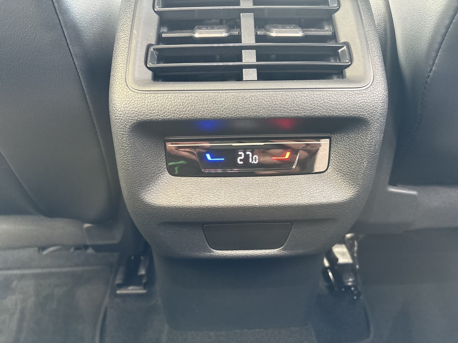 Volkswagen Tayron 2.0 LIFE 4X4 AHK KAMERA ACC