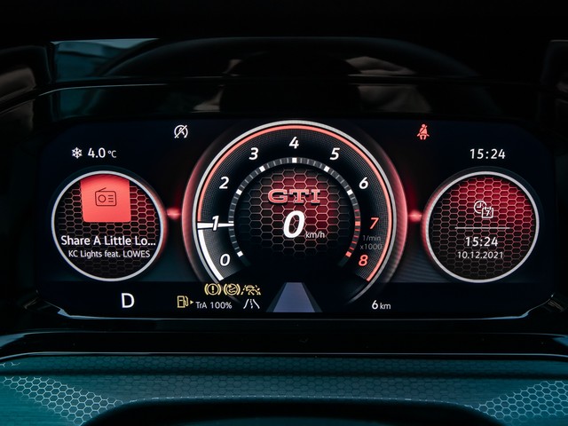 Volkswagen Golf 2.0 GTI Clubsport ALU19 H.KARDON PANO BLACK