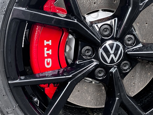 Volkswagen Golf 2.0 GTI Clubsport ALU19 H.KARDON PANO BLACK