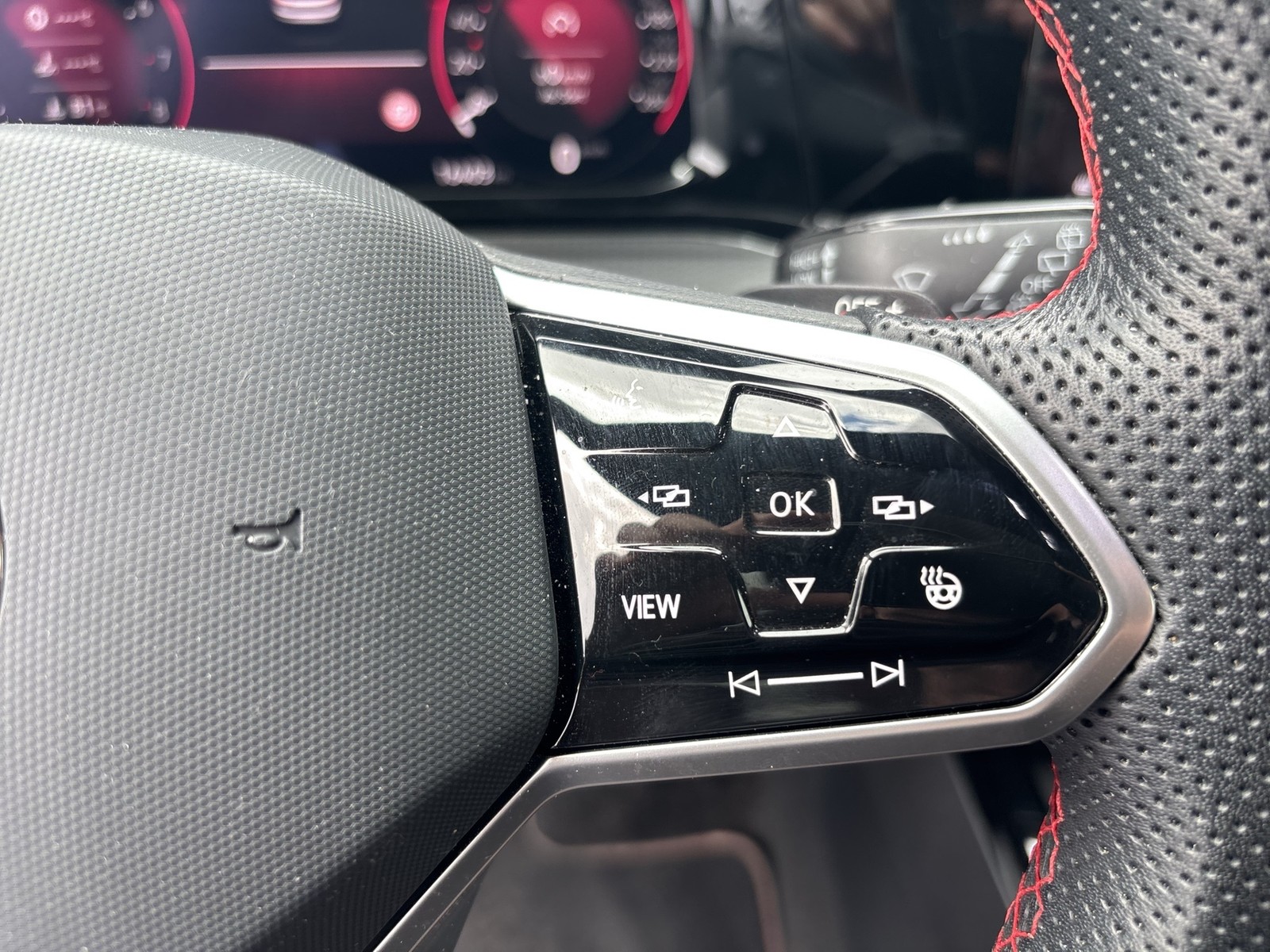 Volkswagen Golf 2.0 GTI PANO ALU19 MATRIX H.KARDON