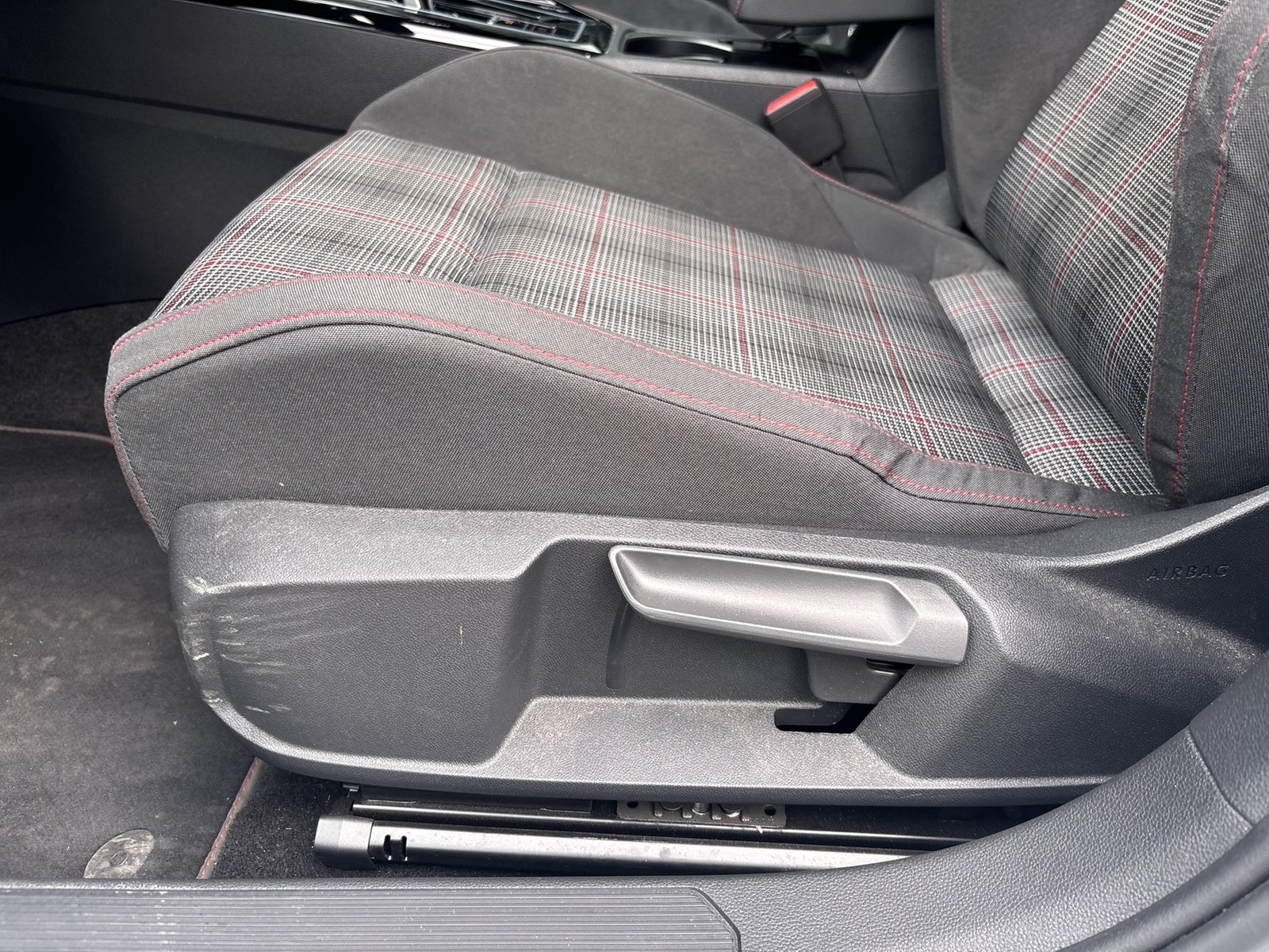 Volkswagen Golf 2.0 GTI PANO ALU19 MATRIX H.KARDON