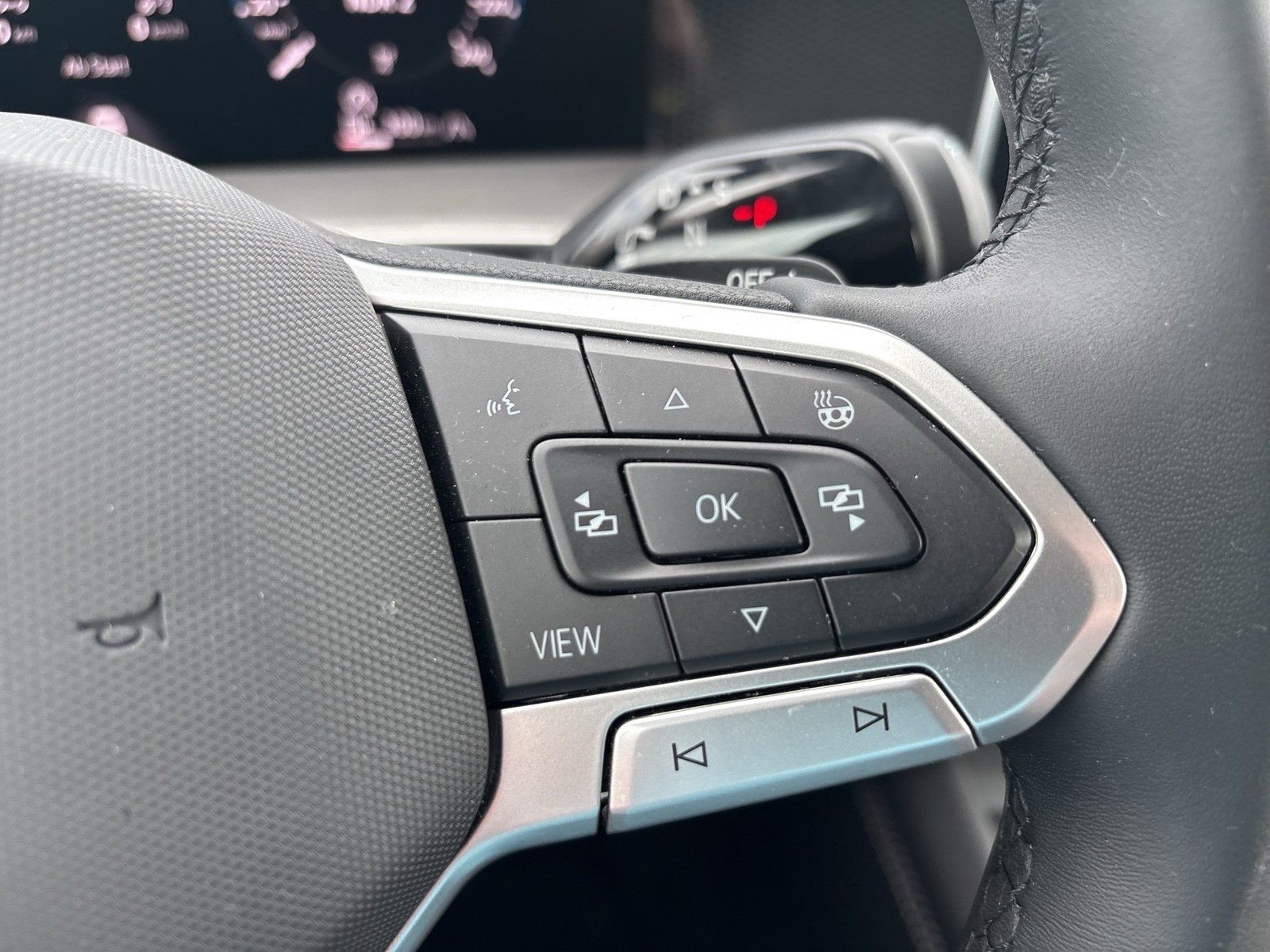 Volkswagen Tayron 2.0 LIFE 4X4 HARMAN KARDON 360CAM ACC NAVI