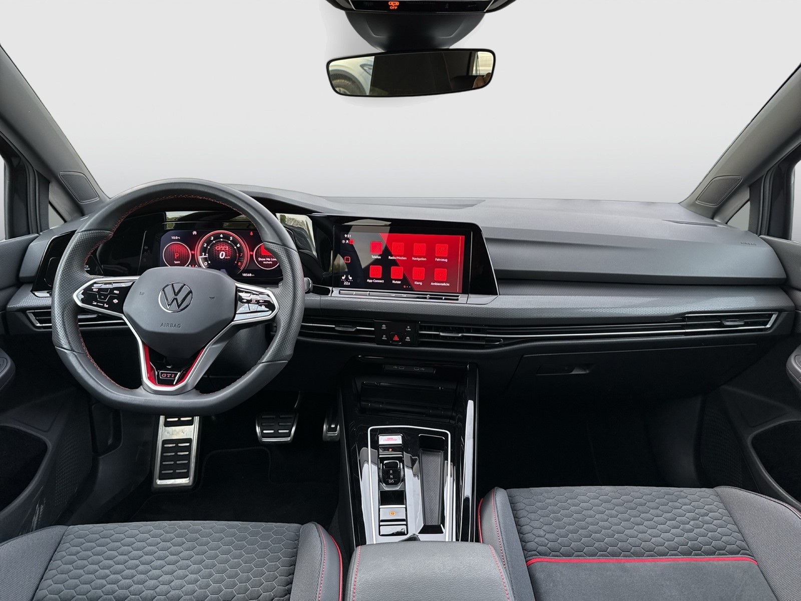 Volkswagen Golf VIII 2.0 GTI CLUBSPORT LM18 CARPLAY LED+