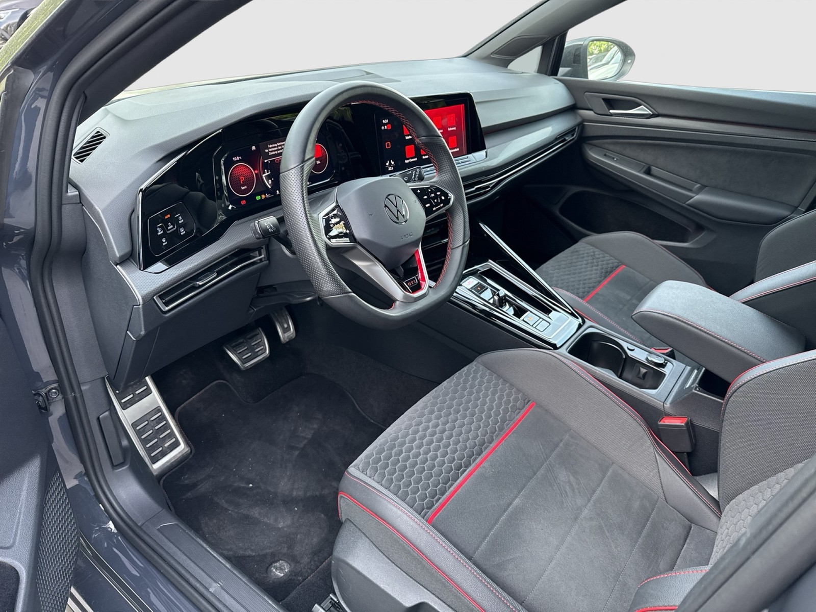 Volkswagen Golf VIII 2.0 GTI CLUBSPORT LM18 CARPLAY LED+