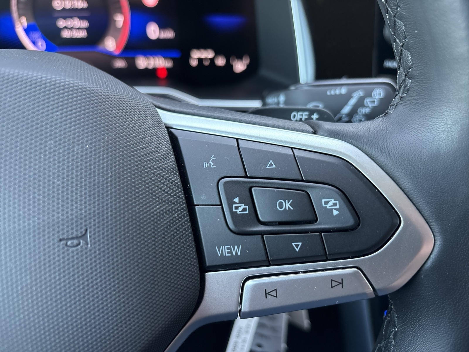 Volkswagen Taigo 1.5 GOAL CAM ACC LM17 NAVI CARPLAY SITZHZ.