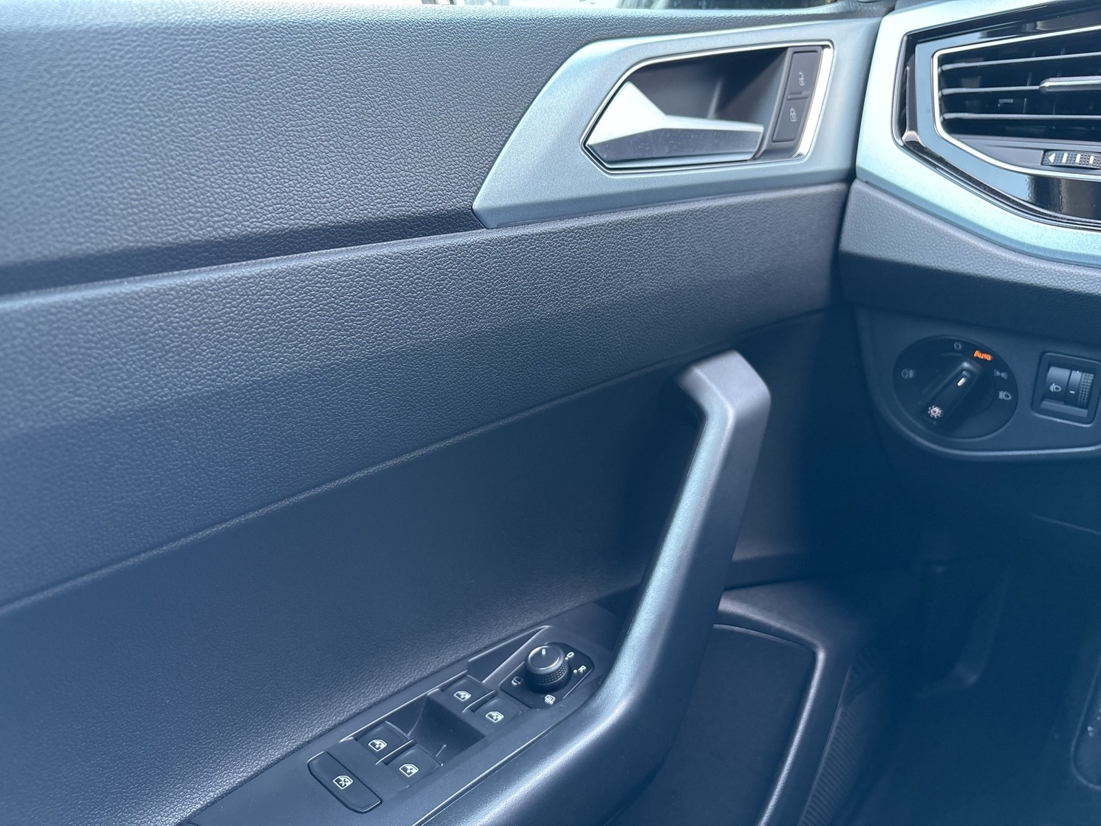 Volkswagen Taigo 1.5 GOAL CAM ACC LM17 NAVI CARPLAY SITZHZ.