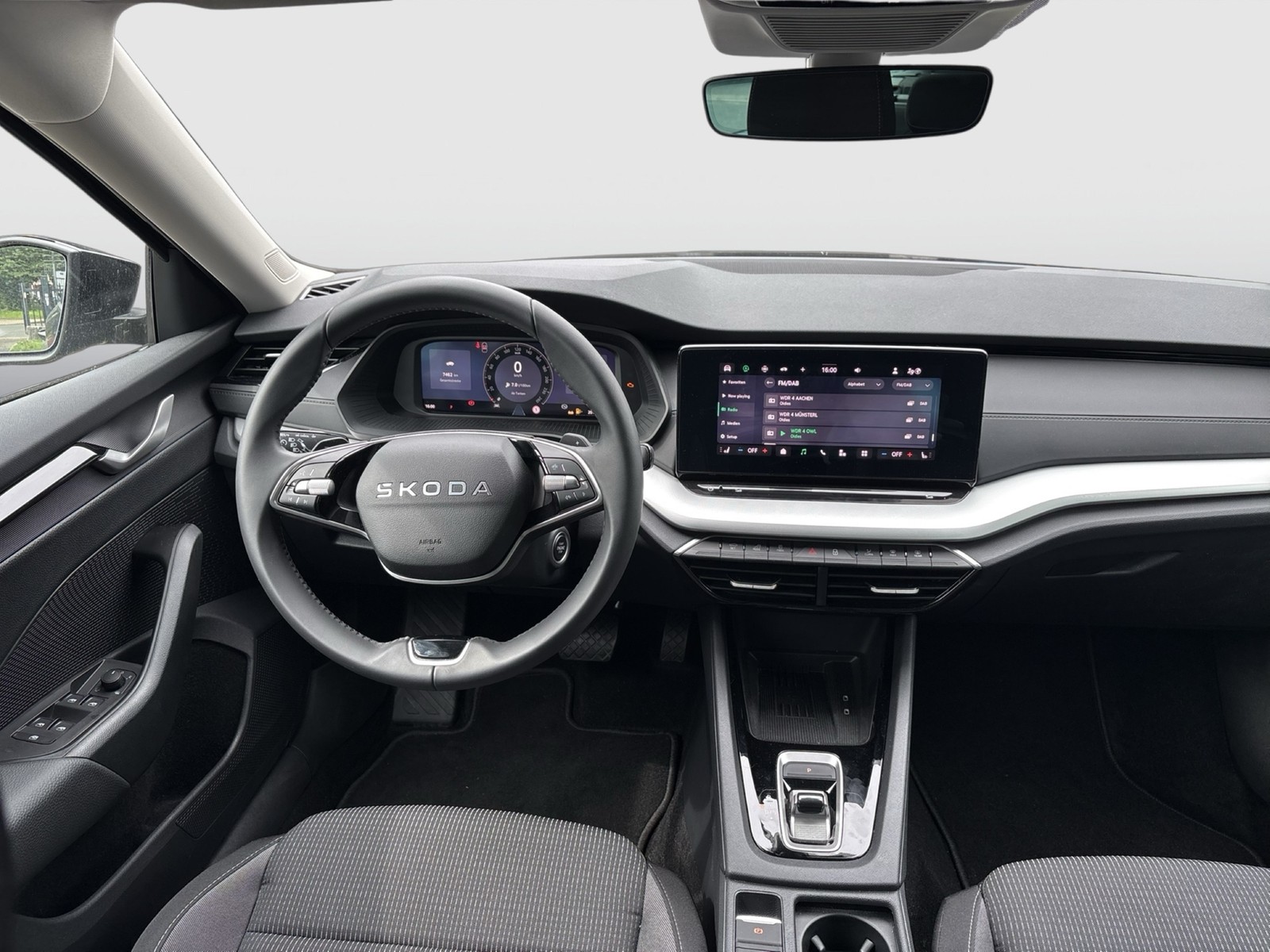 Skoda Octavia Combi 1.5 e-TEC SELECTION CARPLAY LM17