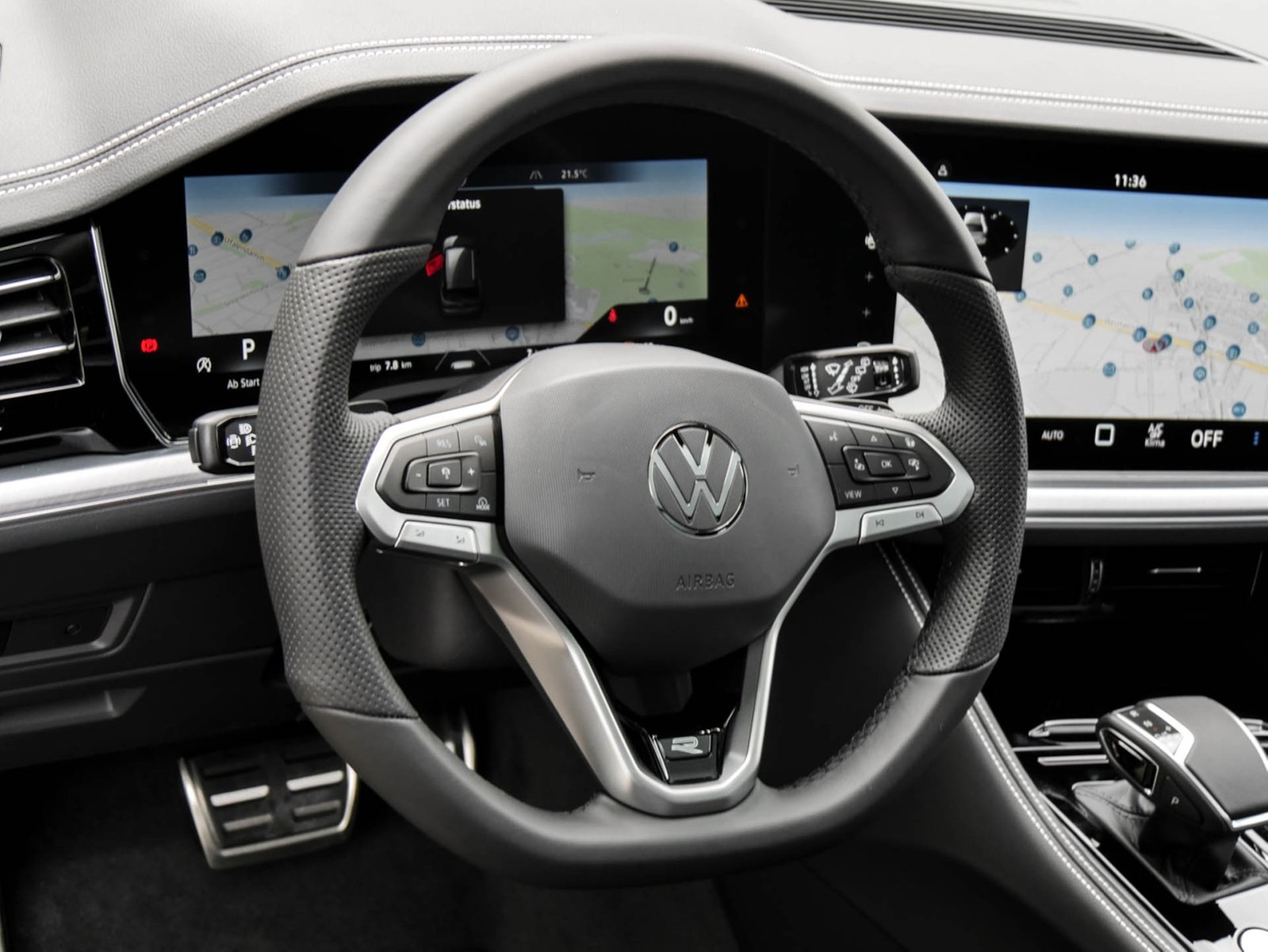 Volkswagen Touareg V6 3.0 TDI 4MOTION R-LINE BLACKSTYLE DYNAUDIO PANO LM22