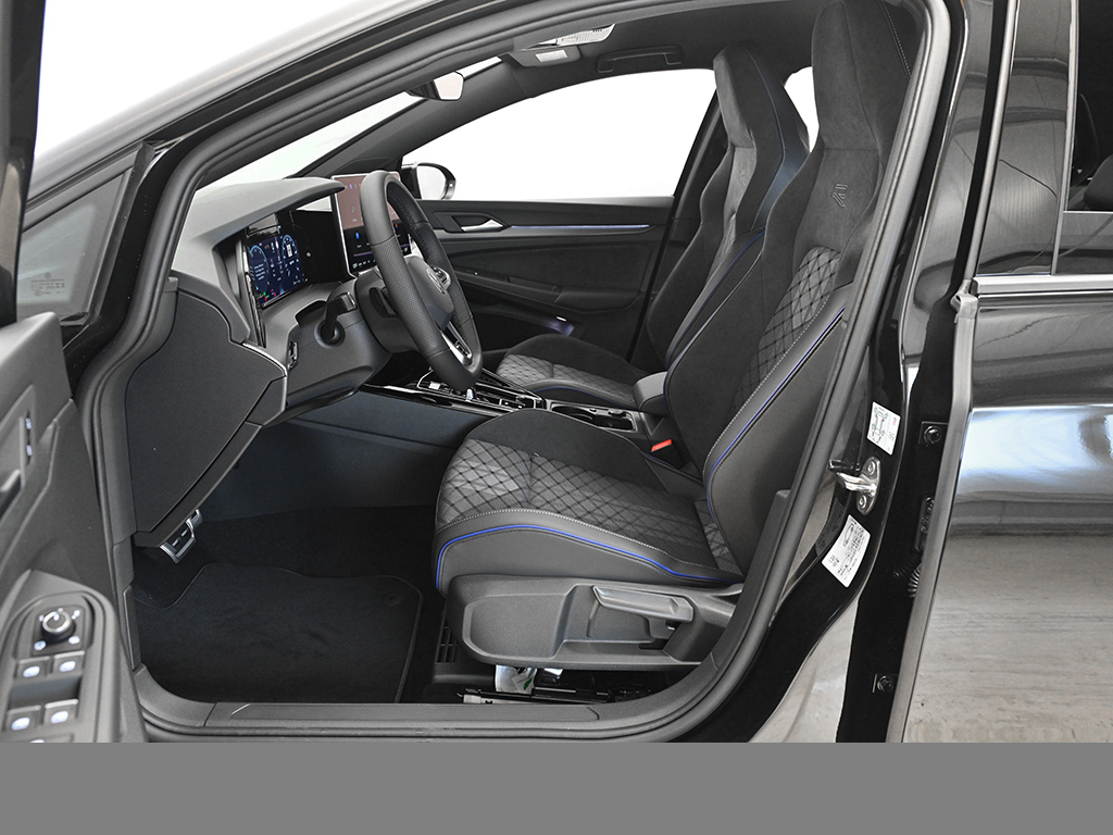 Volkswagen Golf 1.5 eTSI R-LINE DSG HÜLPERT BLACK EDITION