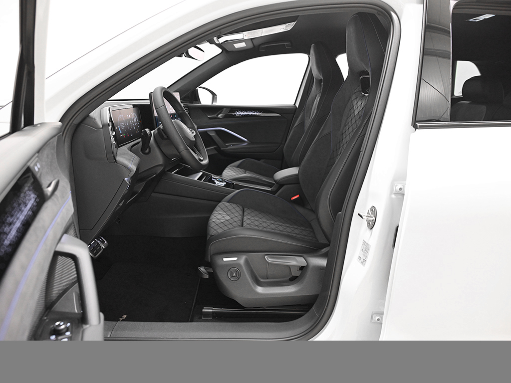Volkswagen Tiguan 2.0 TDI R-LINE DSG BLACKSTYLE AHK