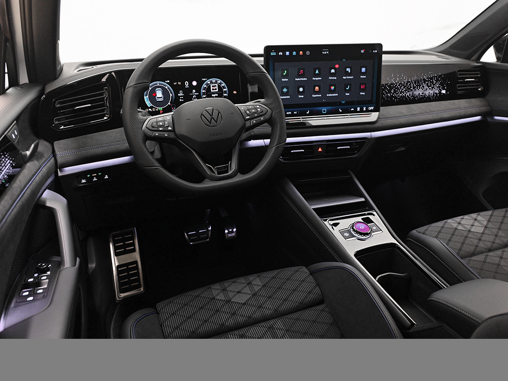 Volkswagen Tiguan 2.0 TDI R-LINE DSG BLACKSTYLE AHK
