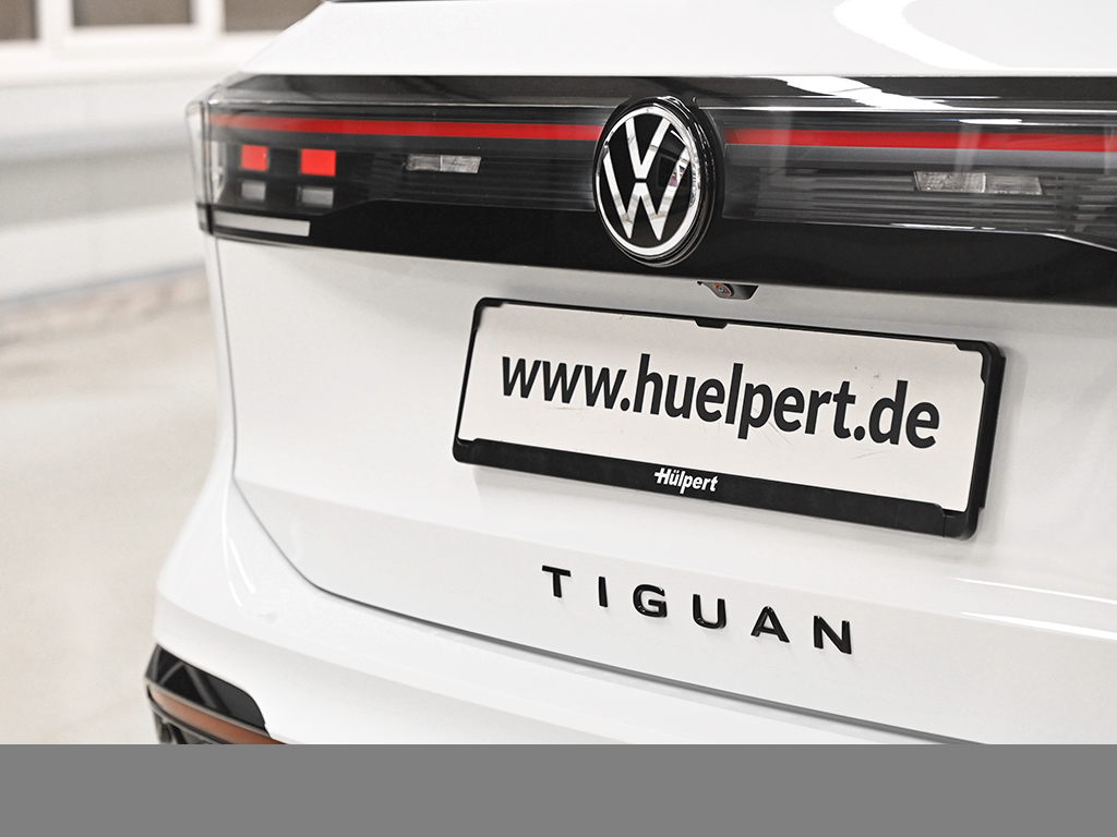 Volkswagen Tiguan 2.0 TDI R-LINE DSG BLACKSTYLE AHK