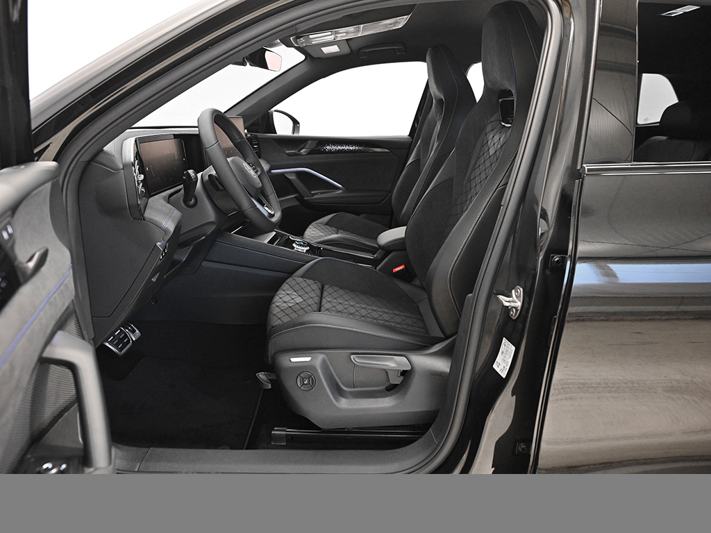Volkswagen Tiguan 2.0 TDI R-LINE DSG BLACKSTYLE AHK