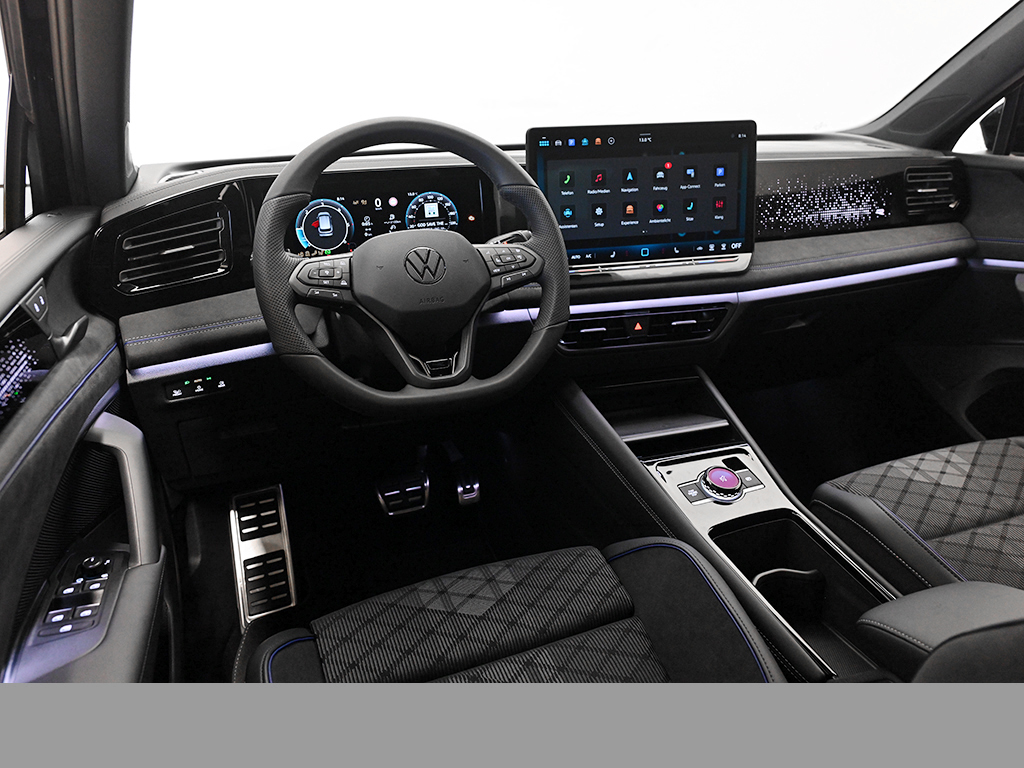 Volkswagen Tiguan 2.0 TDI R-LINE DSG BLACKSTYLE AHK