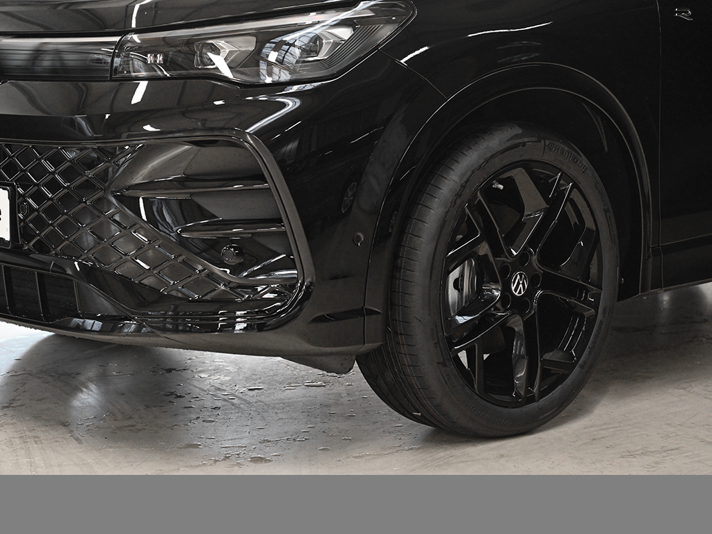 Volkswagen Tiguan 2.0 TDI R-LINE DSG BLACKSTYLE AHK
