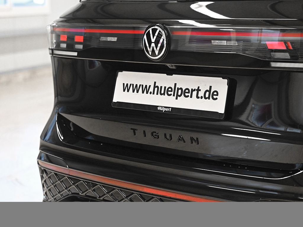 Volkswagen Tiguan 2.0 TDI R-LINE DSG BLACKSTYLE AHK