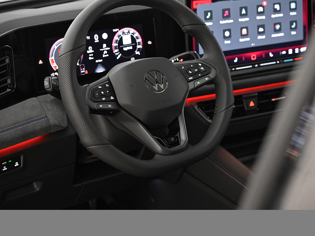 Volkswagen Tiguan 2.0 TDI R-LINE 4MOTION DSG BLACKSTYLE AHK