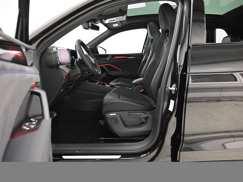 Volkswagen Tiguan 2.0 TDI R-LINE 4MOTION DSG BLACKSTYLE AHK
