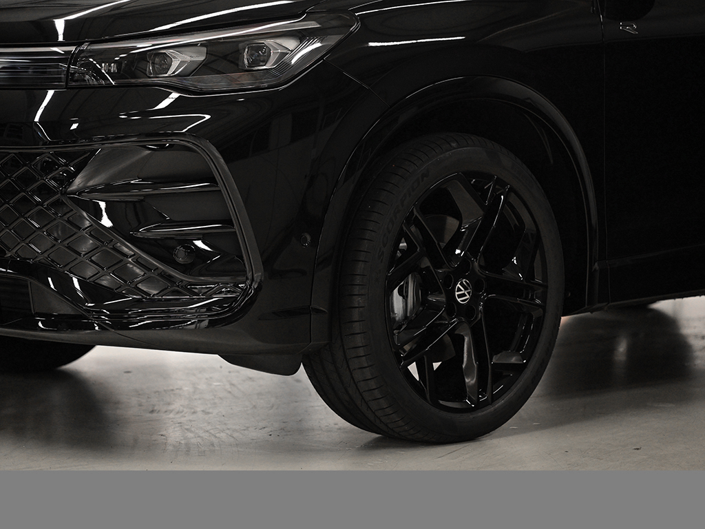 Volkswagen Tiguan 2.0 TDI R-LINE 4MOTION DSG BLACKSTYLE AHK