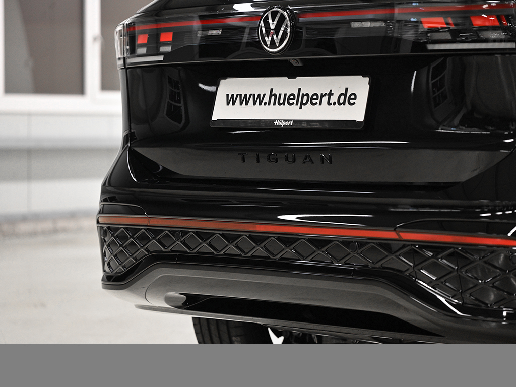 Volkswagen Tiguan 2.0 TDI R-LINE 4MOTION DSG BLACKSTYLE AHK