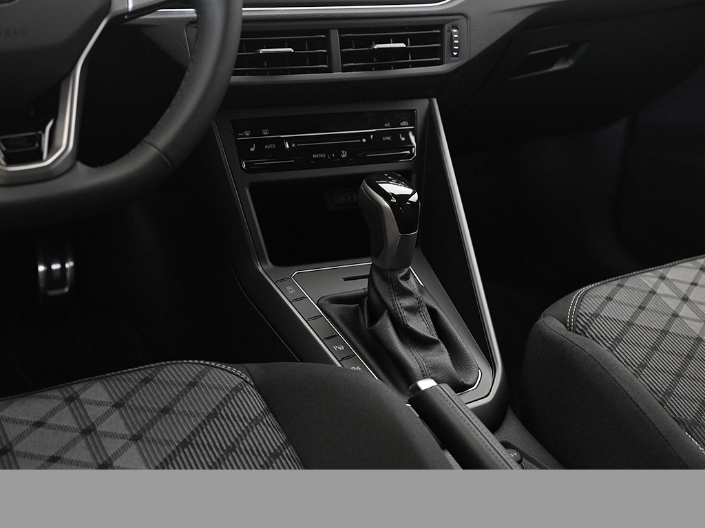 Volkswagen Polo 1.0 R-LINE CAM ACC LM17 MATRIX NAVI CARPLAY