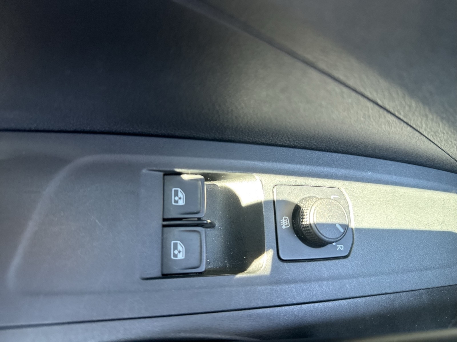 Skoda Fabia 1.0 EINPARKHILFE BLUETOOTH LED DAB KLIMA
