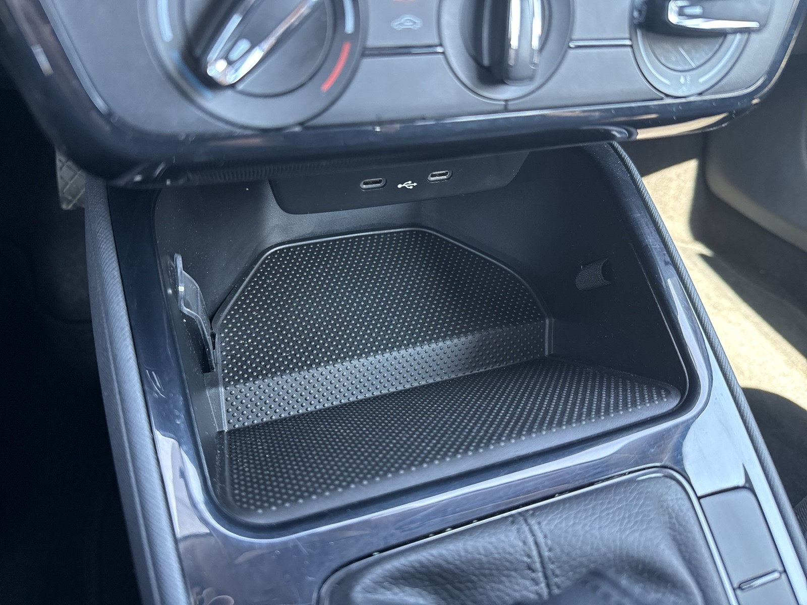Skoda Fabia 1.0 EINPARKHILFE BLUETOOTH LED DAB KLIMA