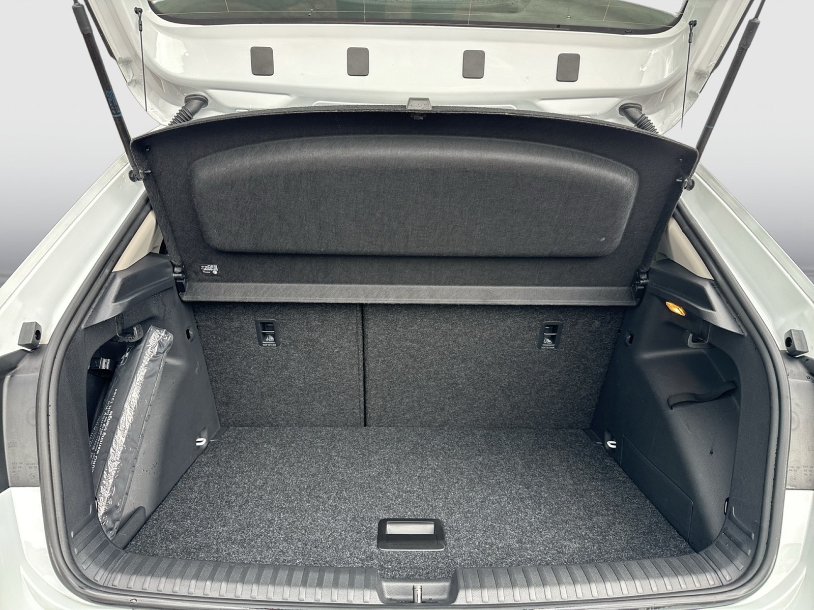 Skoda Fabia 1.5 TOUR CAM ACC NAVI ALU CARPLAY SITZHEIZ
