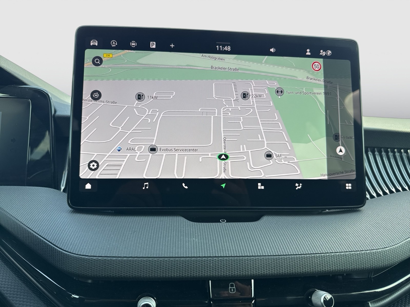 Skoda Superb Combi 2.0 AHK CAM ACC NAVI ALU CARPLAY