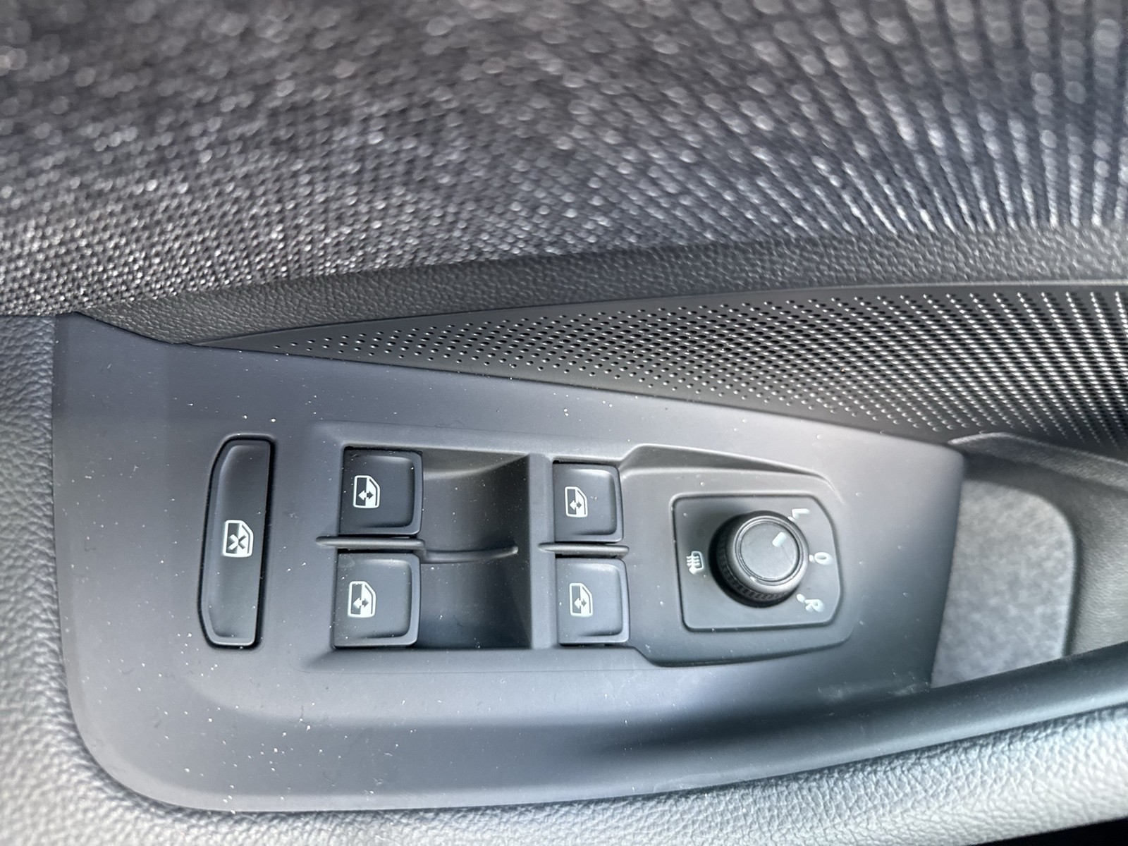 Skoda Superb Combi 2.0 AHK CAM ACC NAVI ALU CARPLAY