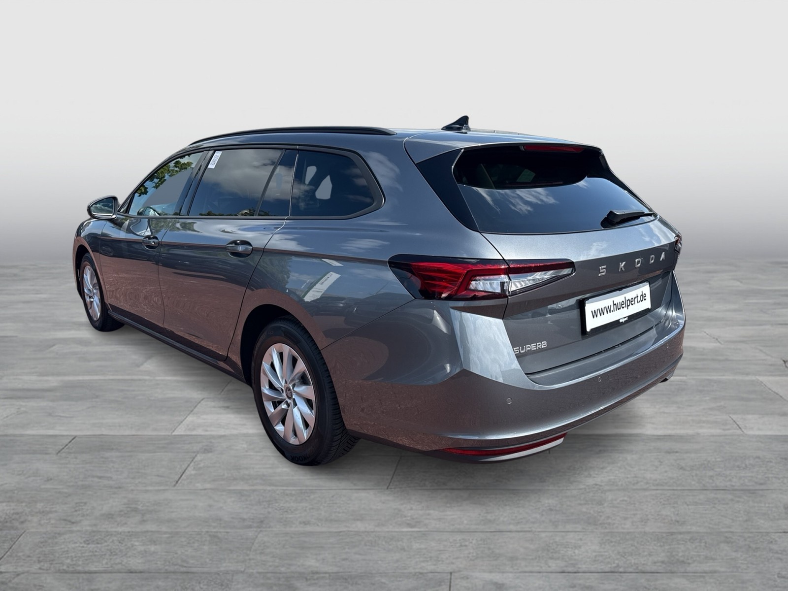 Skoda Superb Combi 2.0 AHK CAM ACC NAVI ALU CARPLAY