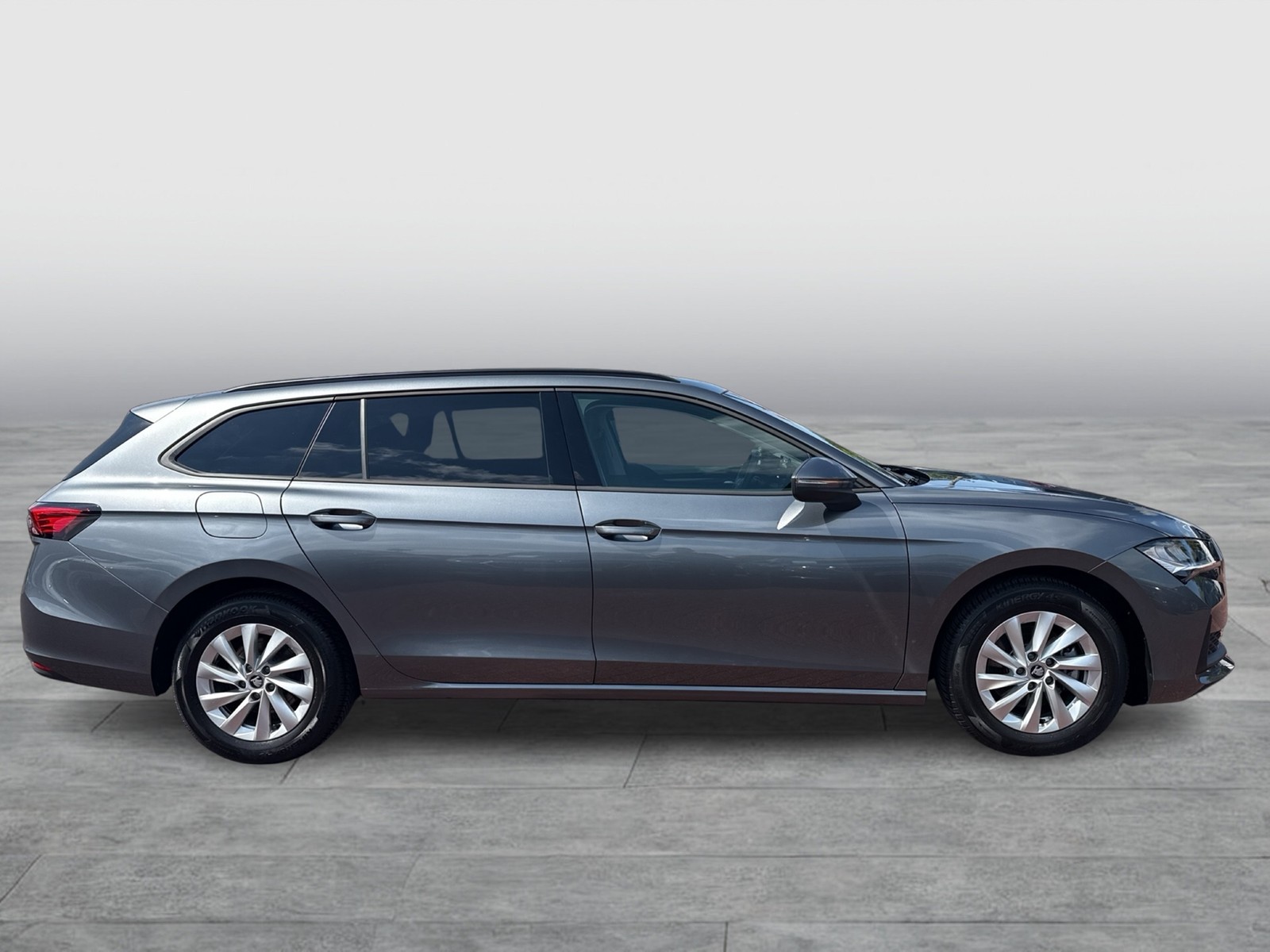 Skoda Superb Combi 2.0 AHK CAM ACC NAVI ALU CARPLAY
