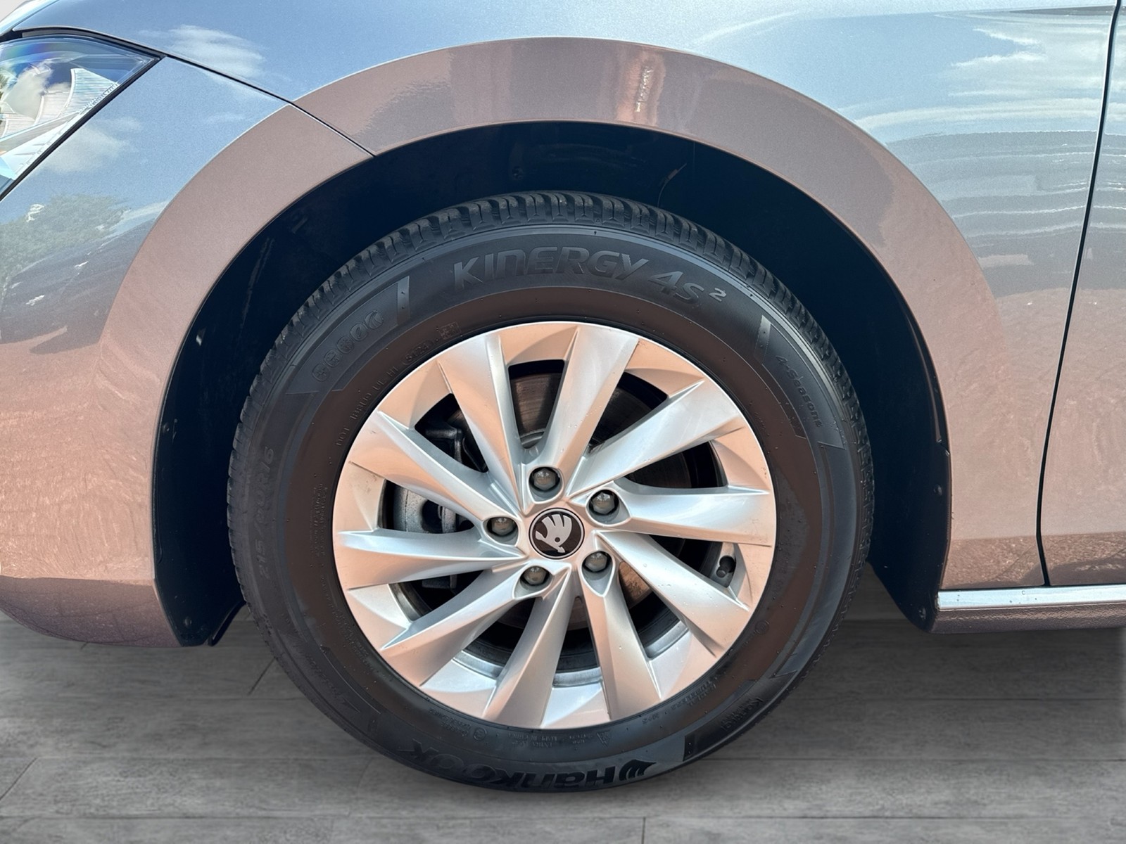 Skoda Superb Combi 2.0 AHK CAM ACC NAVI ALU CARPLAY