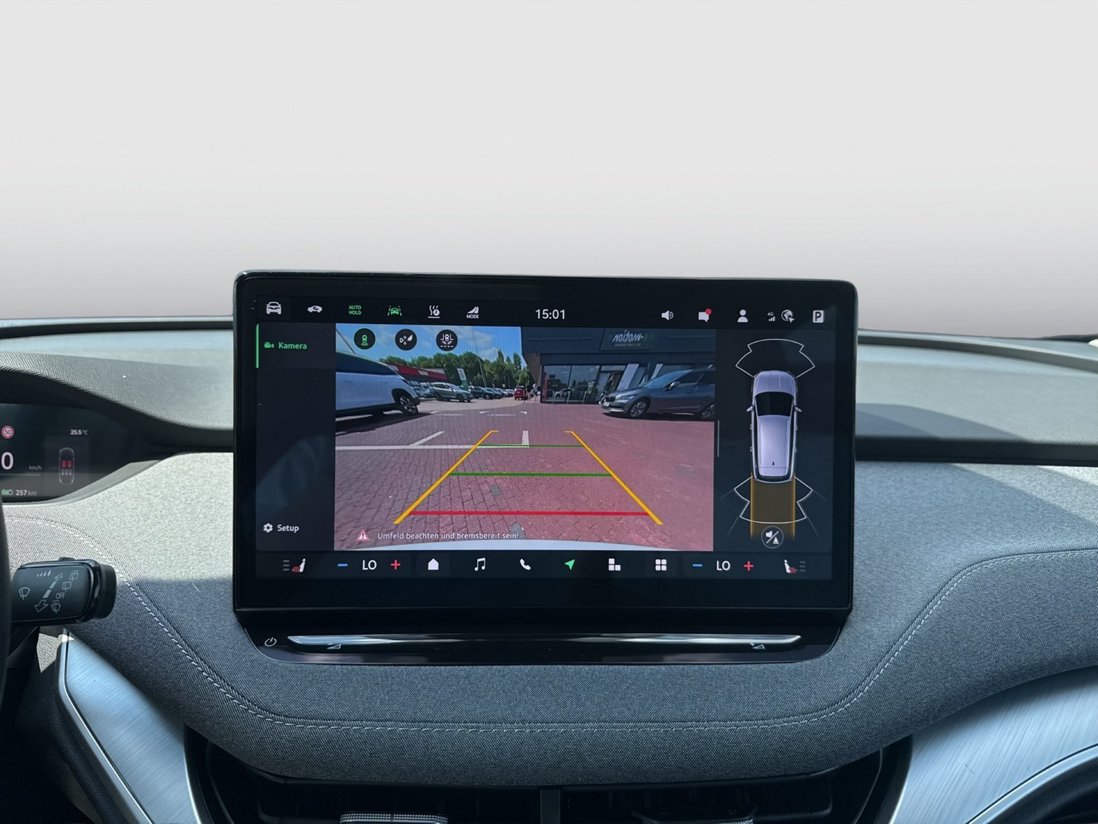 Skoda Enyaq 85 LOFT WÄRMEPUMPE PANO AHK CAM ACC LM20
