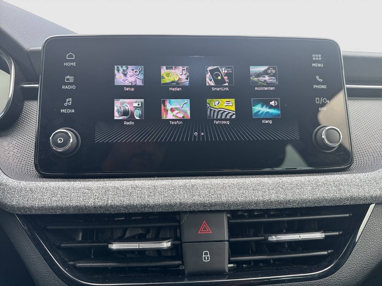 Skoda Scala 1.0 TOUR BLACKPACKAGE CAM MATRIX CARPLAY